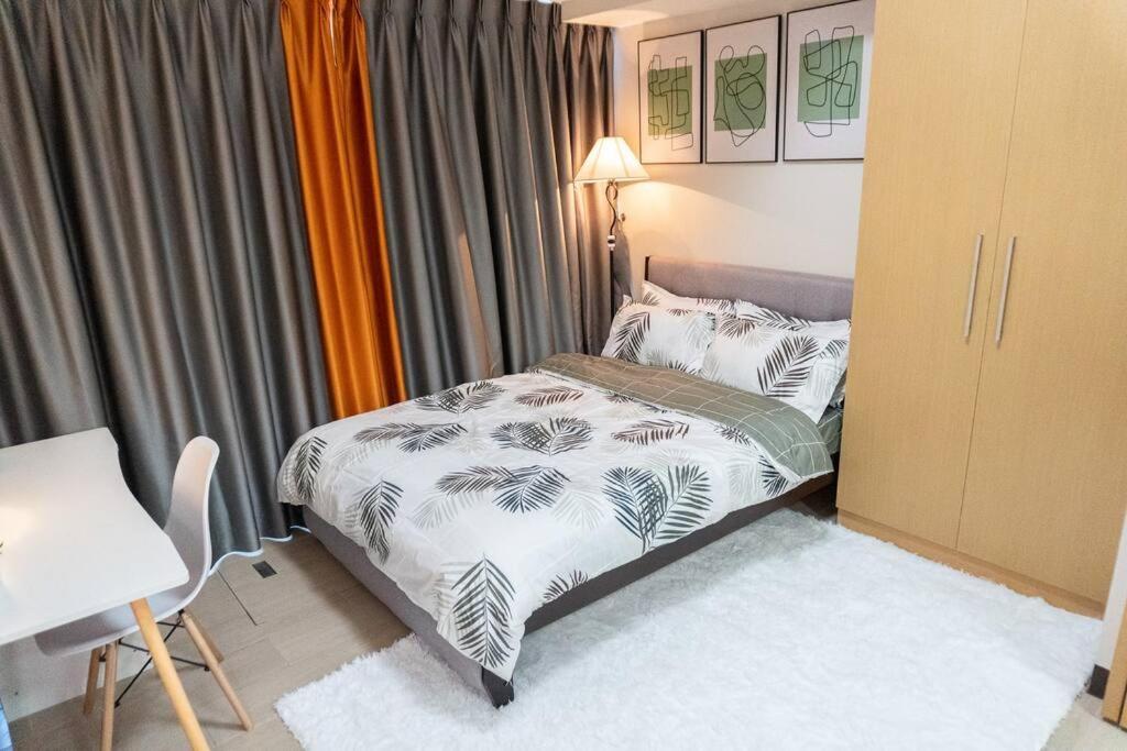 A2J Luxury 2Br Bgc Uptown Suite Near Uptown Mall Manille Extérieur photo