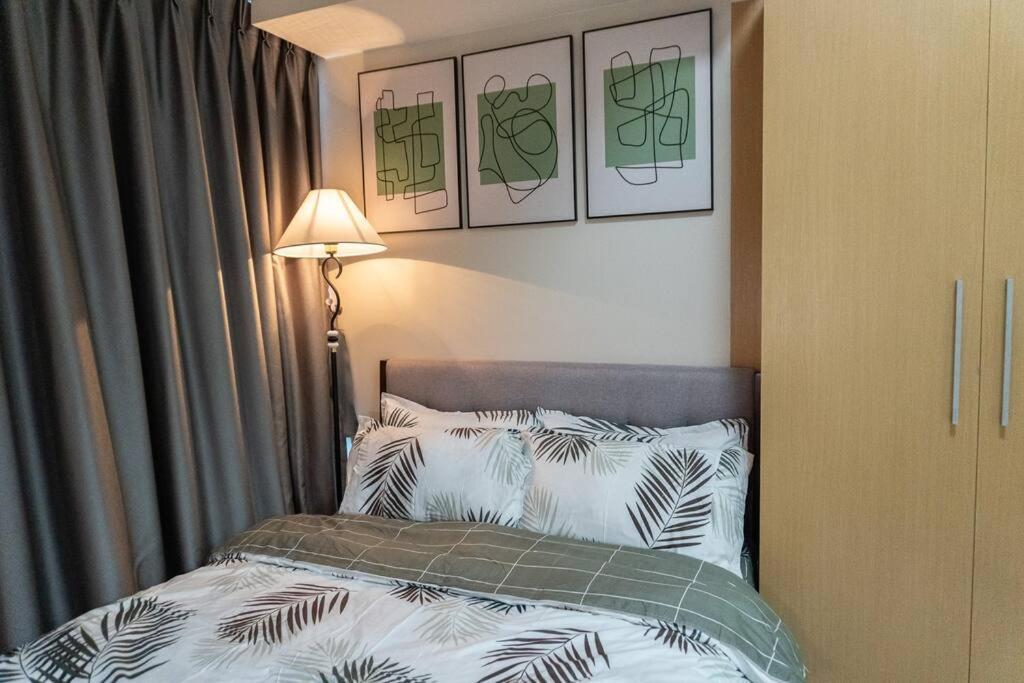 A2J Luxury 2Br Bgc Uptown Suite Near Uptown Mall Manille Extérieur photo