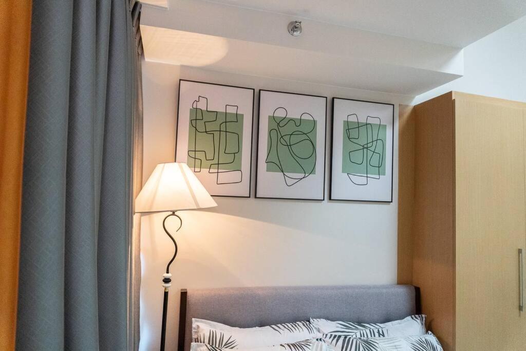 A2J Luxury 2Br Bgc Uptown Suite Near Uptown Mall Manille Extérieur photo